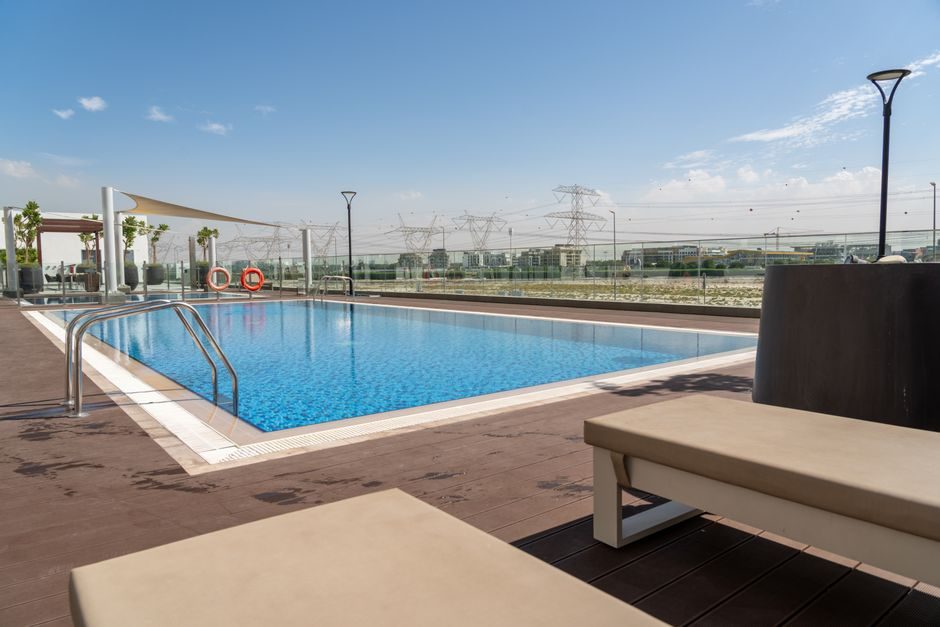 Rooftop pool and amenities in a luxury London new-build development