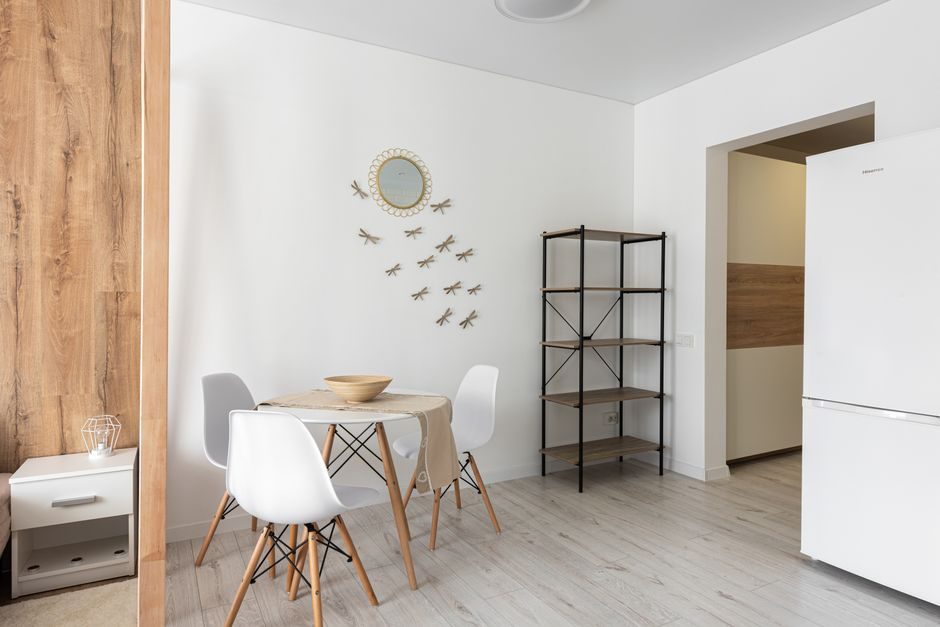 A modern London apartment suitable for a student buyer