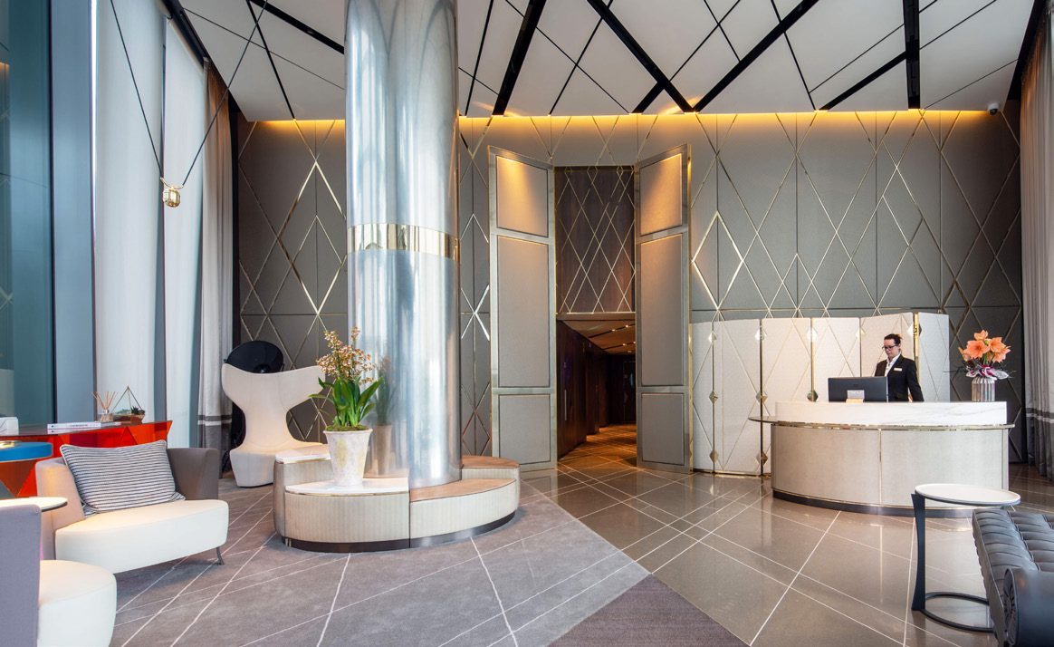 Tower West Waterfront Club — 會所大廳