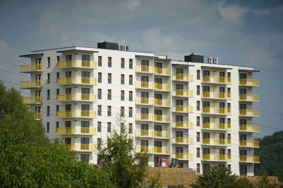英國新建住宅社區,現代化公寓大樓外觀